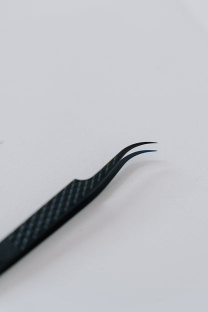 CURVED - LASH GRIP TWEEZER