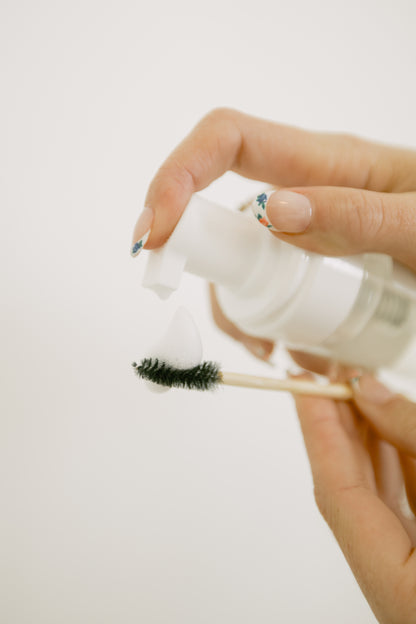 LASH CLEANSER